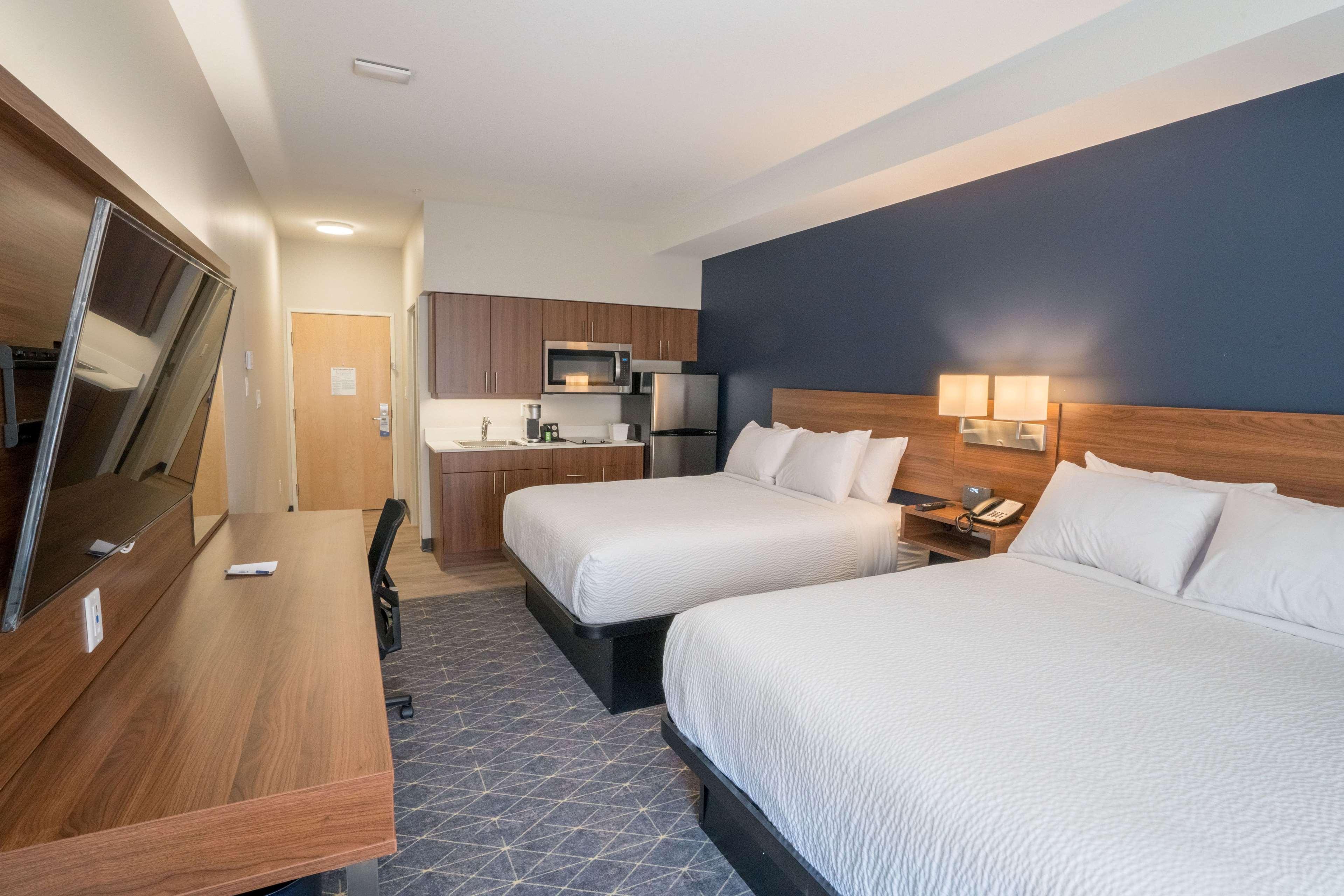 Park Inn By Radisson, Kelowna Ngoại thất bức ảnh