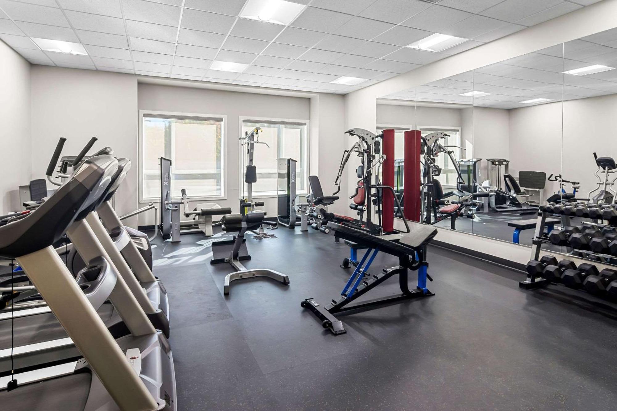 Park Inn By Radisson, Kelowna Ngoại thất bức ảnh