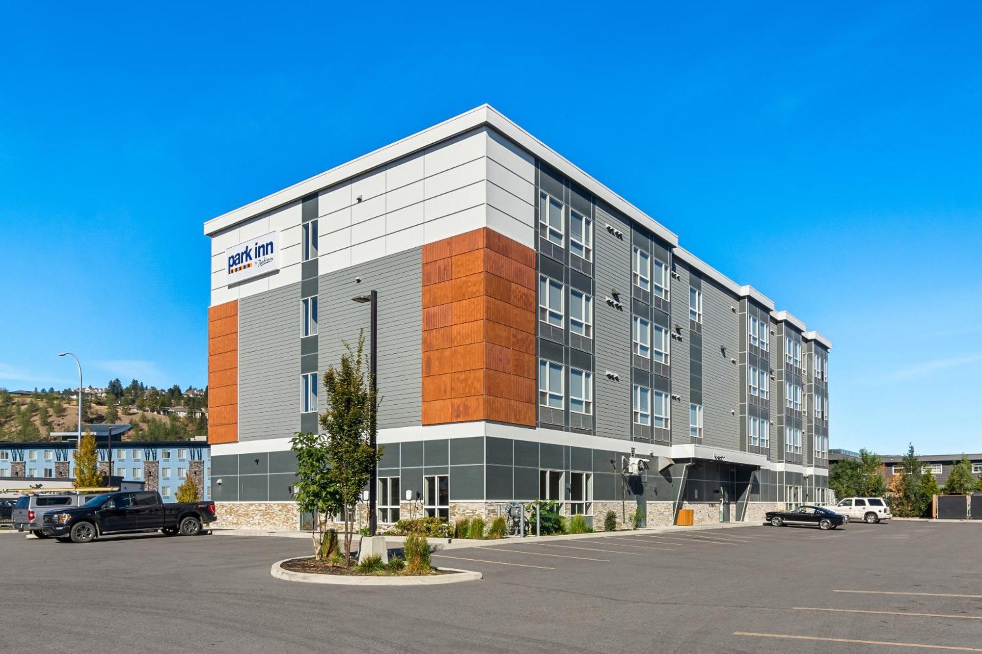 Park Inn By Radisson, Kelowna Ngoại thất bức ảnh