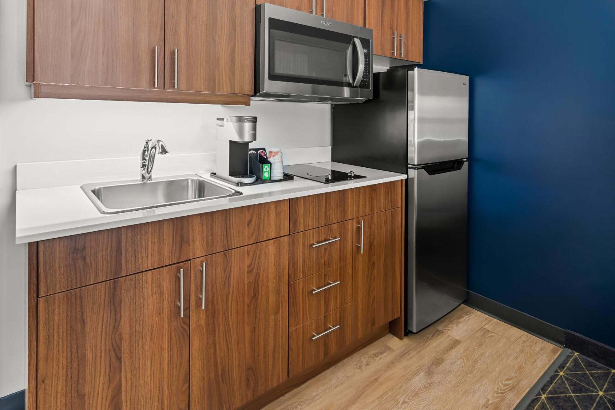 Park Inn By Radisson, Kelowna Ngoại thất bức ảnh